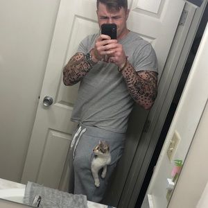 Meet your Posher, Connor